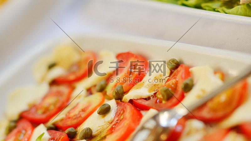 零食批发：厂家直销与代工生产的区别解析